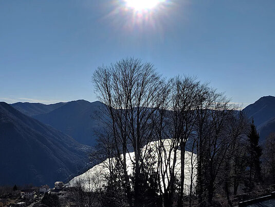 Attualmente il LAGO di COMO e COLORE PLATINO