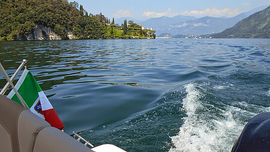 Motorboot- und Badespass auf dem Comer See.